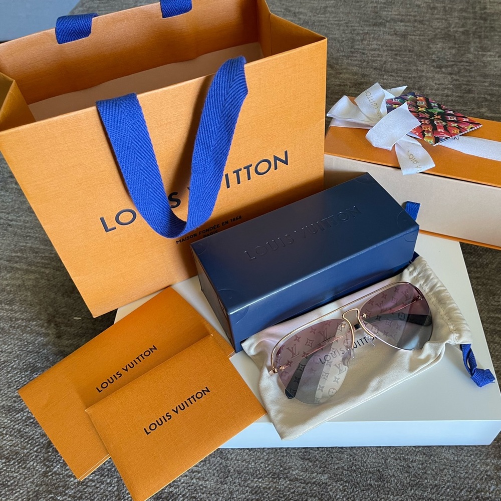 Authentic Louis Vuitton Sunglasses - LIKE NEW